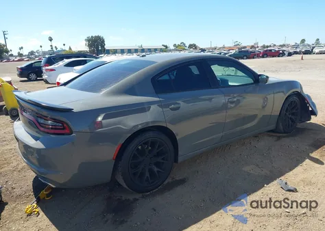 2017 Dodge Charger Se Rwd z USA, uszkodzony, nr VIN 2C3CDXBG3HH666690